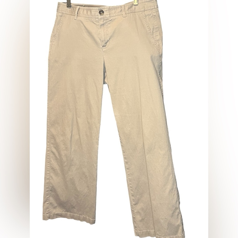 GAP KHAKI PANTS